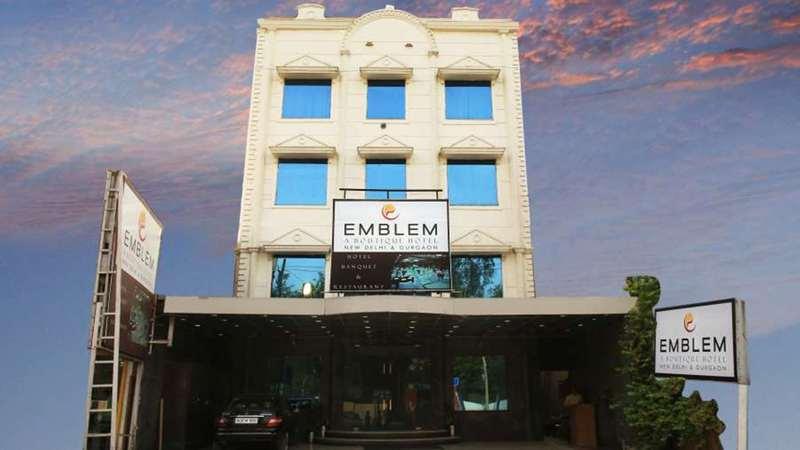 Emblem Hotel Sector 14 Gurgaon Exterior photo